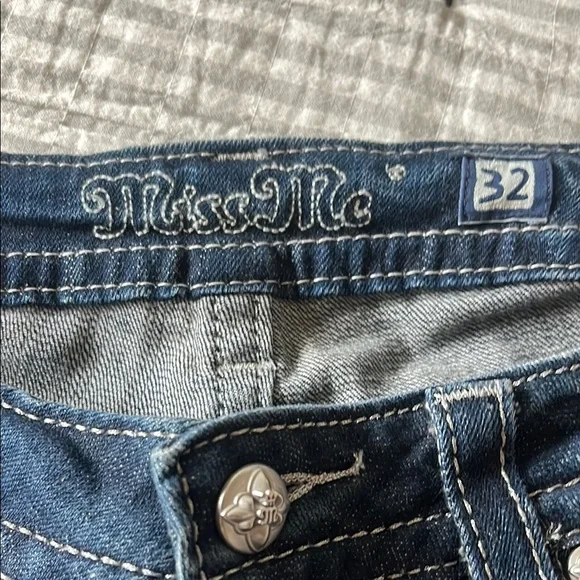 Women's Miss Me Blue Jeans - Picture 3 of 11